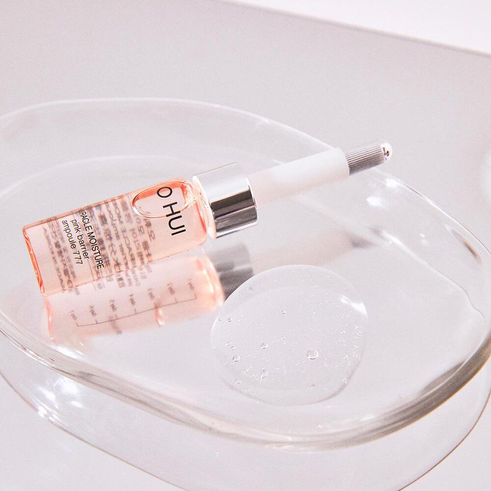 OHUI Miracle Moisture Pink Barrier Ampoule 777 Set
