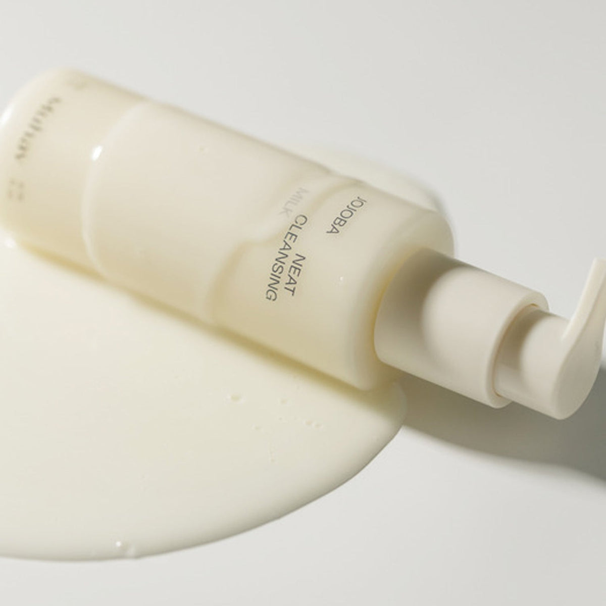 Muhav Jojoba Neat Cleansing Milk 200ml