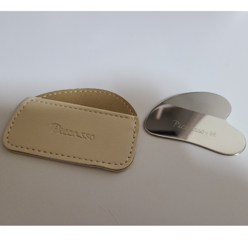 PICCASSO Curved Makeup Spatula