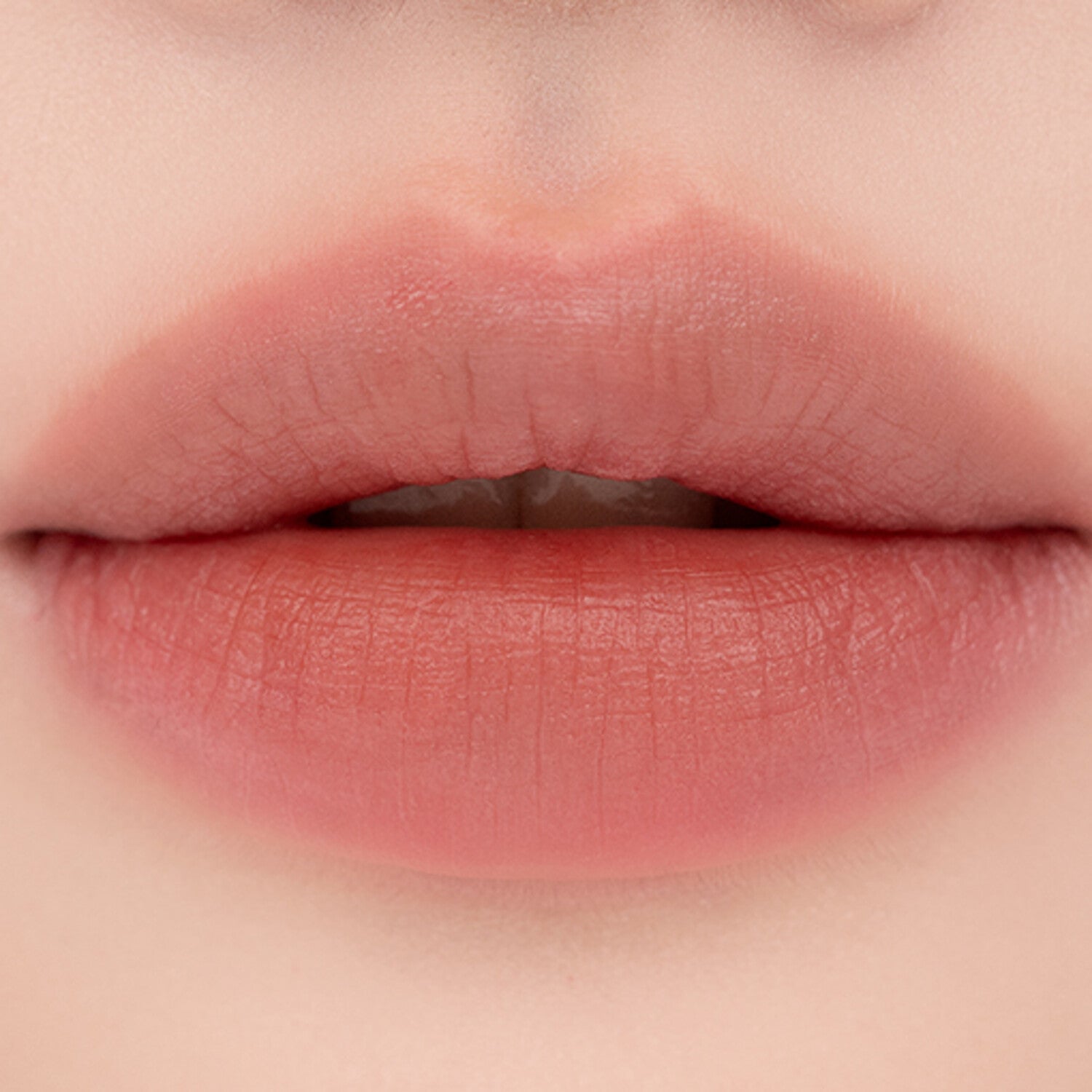 #03 Bare Beige