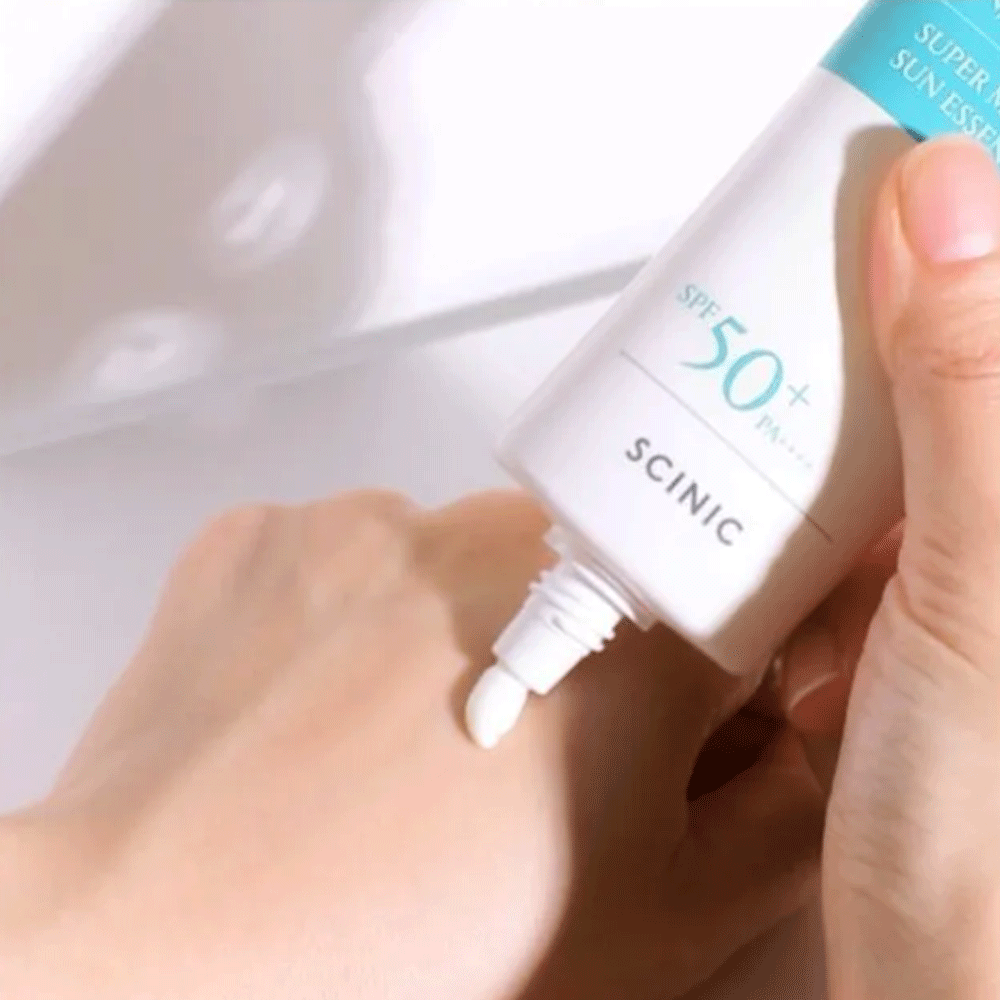 SCINIC Enjoy Super Mild Sun Essence SPF50+ PA++++ 50ml