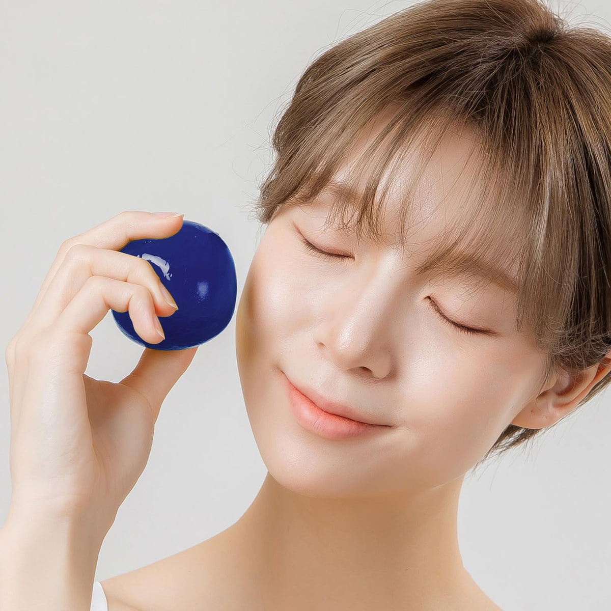 Ongredients Butterfly Pea Cleansing Ball 110g