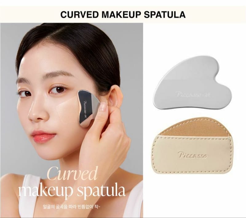 PICCASSO Curved Makeup Spatula
