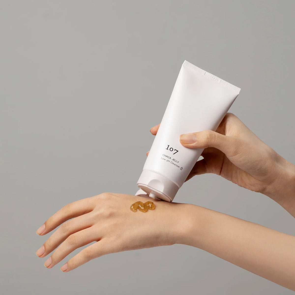 ONEOSEVEN Chaga Jelly Low pH Cleanser 120ml