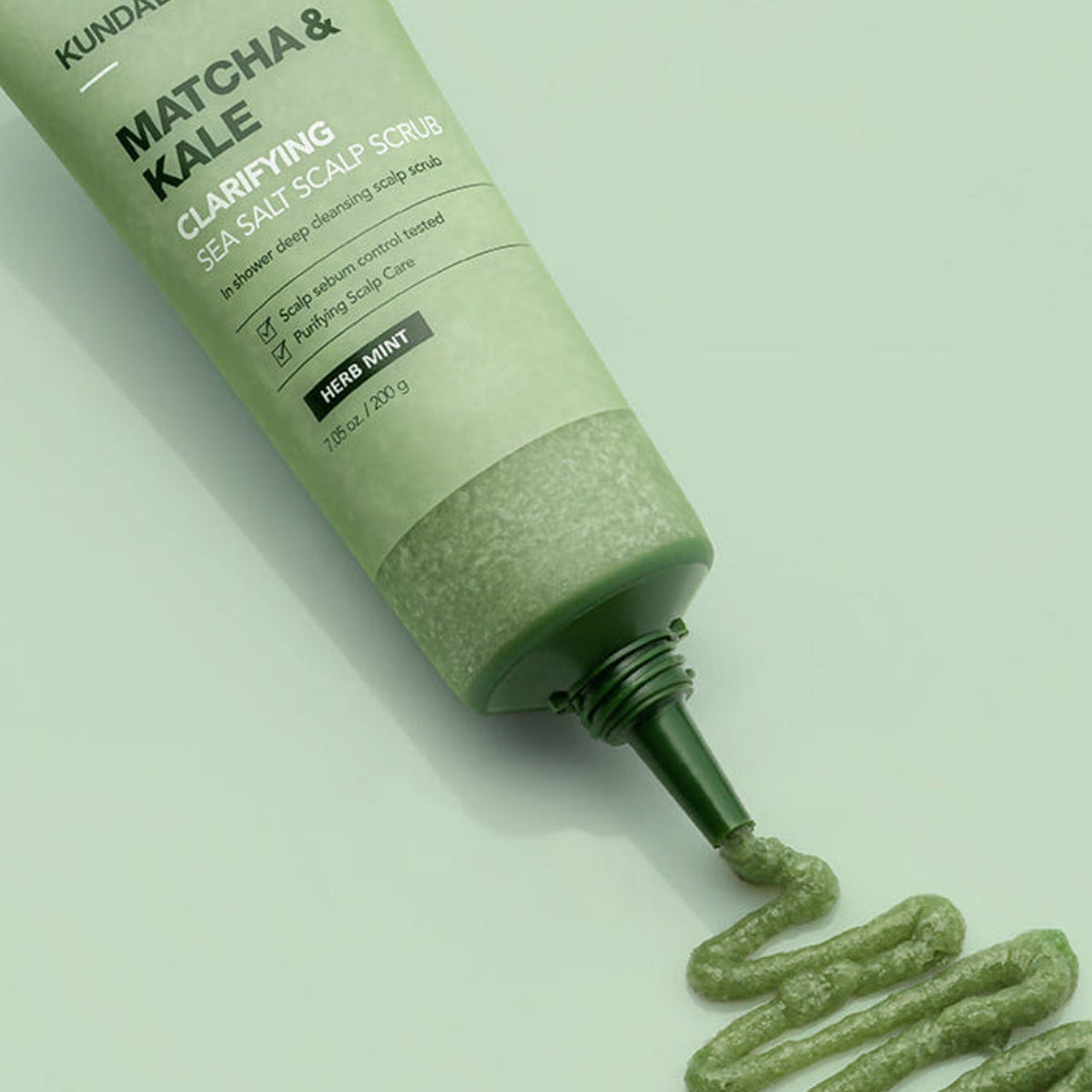 KUNDAL Matcha & Kale Clarifying Sea Salt Scalp Scrub Shampoo (Herb Mint) 200g