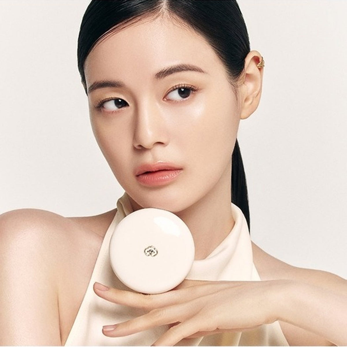 THE WHOO Royal Complexion Glow Cushion 2 Colors