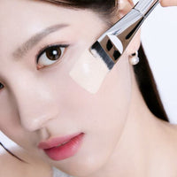 WAKEMAKE Spatula Wide Foundation Brush Pillow Puff Duo Set