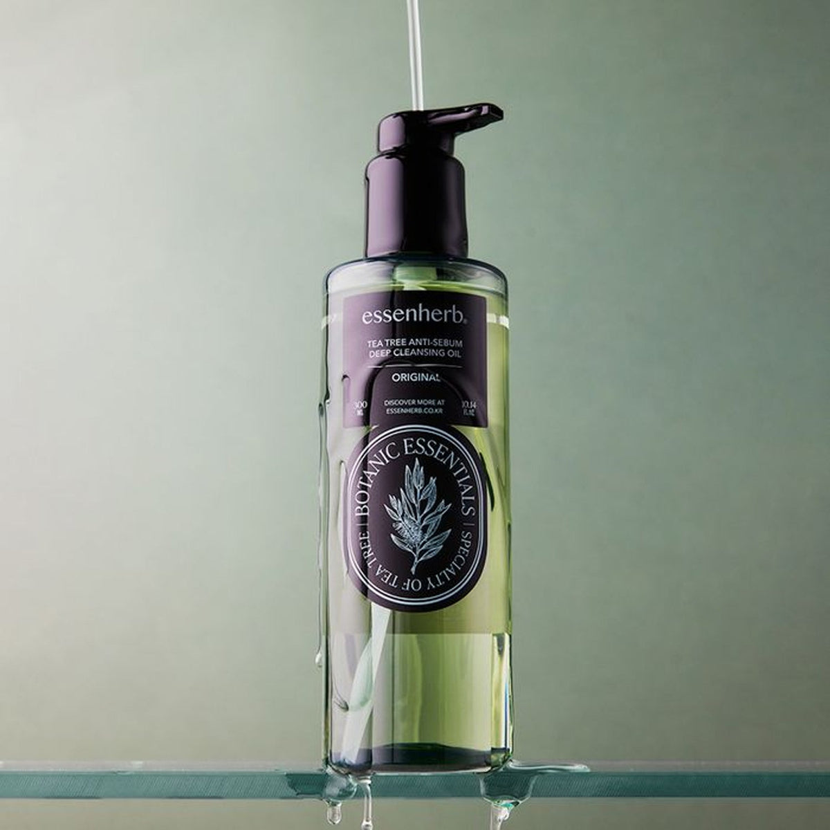 essenherb Tea Tree Anti-Sebum Deep Cleansing Oil 300ml